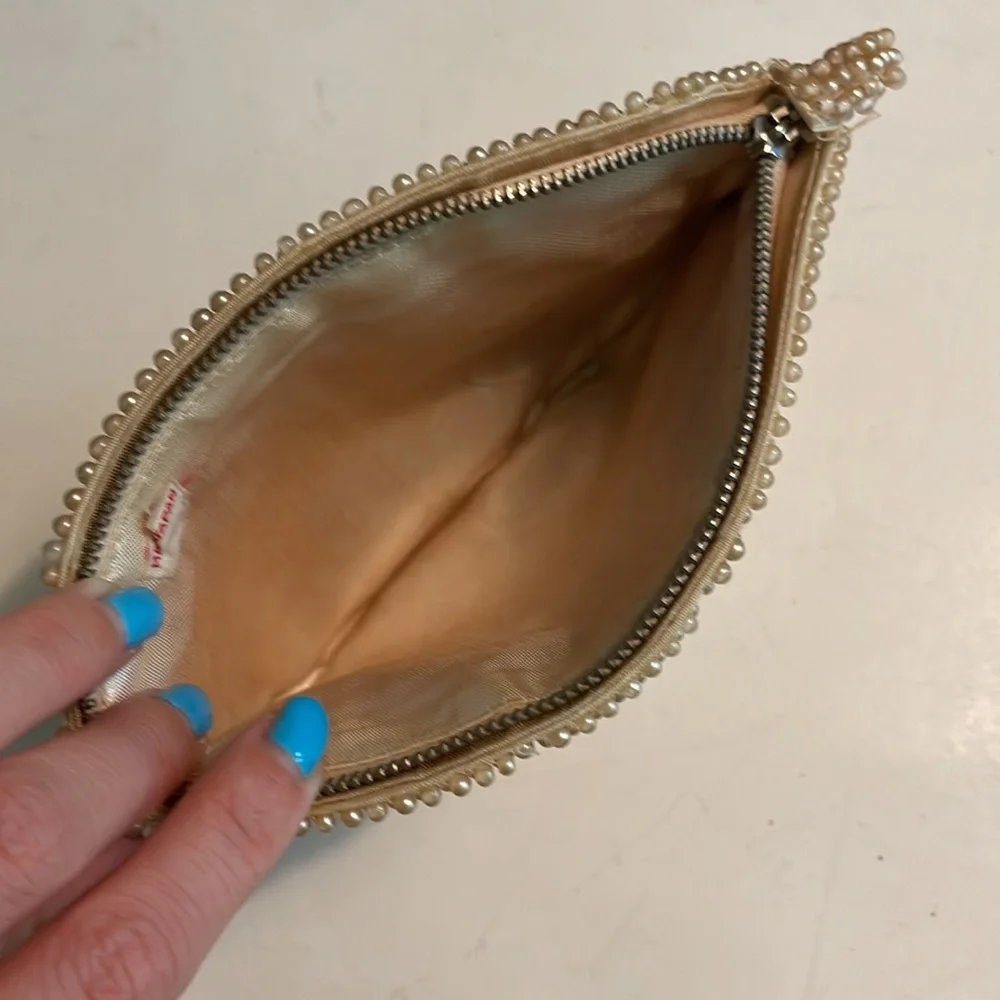 Vintage 1940s Japan handmade pearl bead clutch